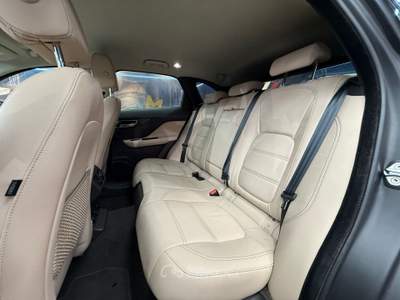 Jaguar F-Pace AWD aut. Chequered Flag (140) Blu/Azzurro usata Calenzano