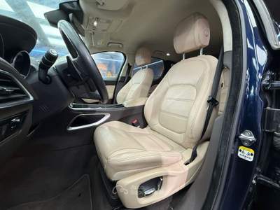 Jaguar F-Pace AWD aut. Chequered Flag (140) Blu/Azzurro usata Calenzano