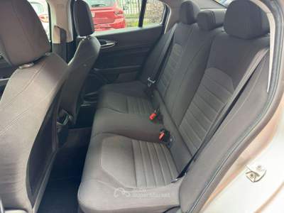 Alfa Romeo Giulia 2.2 t 150cv EAT8 auto Grigio usata Cernusco sul Naviglio