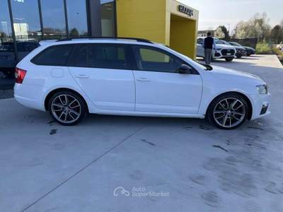 Skoda Octavia 2.0 TDI CR 4x4 DSG Wagon RS Bianco usata Pieve di Cento
