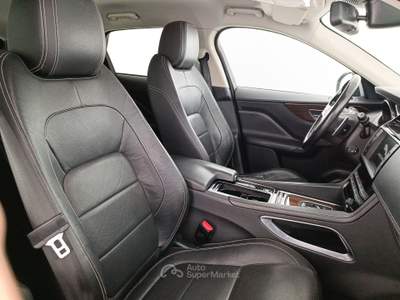 Jaguar F-Pace 2.0d i4 pure awd 180cv auto my18 Nero usata Pisa