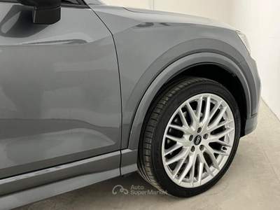 Audi Q2 2.0 TDI 190 CV QUATTRO S-TR S LINE*FARILED-19°-TETTO PANORAMICO Rosso usata Dogana