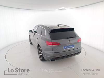Volkswagen Touareg 3.0 v6 tdi atmosphere r-line exterior pack 231cv tiptronic Grigio usata Pisa