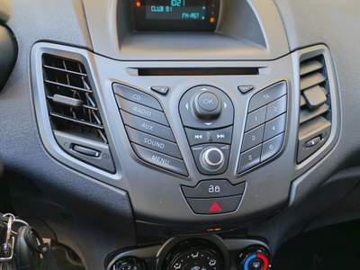 Ford Fiesta DISTRIBUZIONE E TAGLIANDO FATTO Argento usata Maddaloni