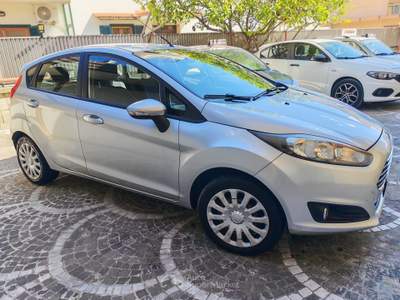 Ford Fiesta DISTRIBUZIONE E TAGLIANDO FATTO Argento usata Maddaloni