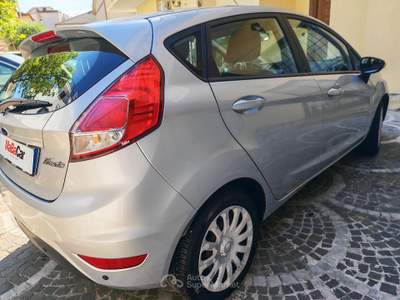 Ford Fiesta DISTRIBUZIONE E TAGLIANDO FATTO Argento usata Maddaloni