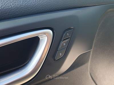 Jeep Compass 1.5 Turbo T4 130 CV MHEV 2WD Summit Nero usata Taranto