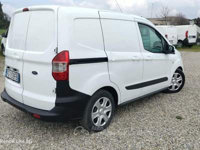 Ford Transit Courier 1.5 tdci 75cv Entry E6 1.5 tdci 75cv Entry E6 Bianco usata Prato