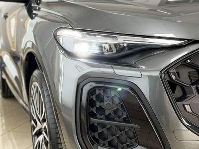 Audi Q5 Sportback 204 cv Tetto/cerchi21/Tappezzeria Sport (Super offerta) Grigio usata San Felice a Cancello