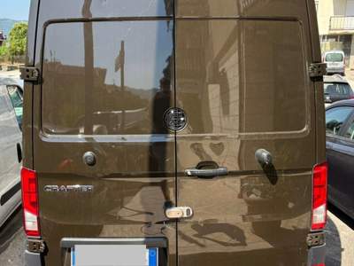 Volkswagen Crafter VOLKSWAGEN CRAFTER 2.O TDI CASTEN 30 MITTELLANG HOCHDACH FWD usata Venafro