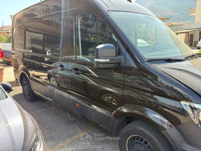 Volkswagen Crafter VOLKSWAGEN CRAFTER 2.O TDI CASTEN 30 MITTELLANG HOCHDACH FWD usata Venafro