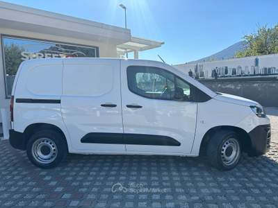 Citroen Berlingo S&S Van M Club Bianco usata Sant'Anastasia