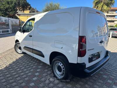 Citroen Berlingo S&S Van M Club Bianco usata Sant'Anastasia