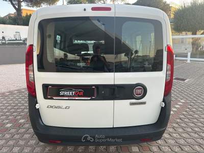 Fiat Doblò PC Combi N1 multispazio combi professional Bianco usata Sant'Anastasia