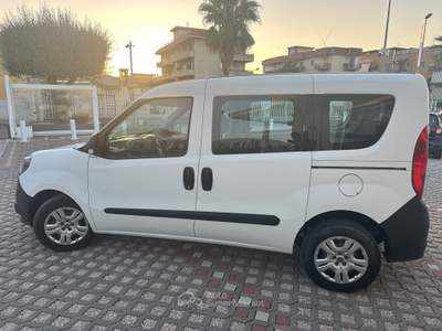 Fiat Doblò PC Combi N1 multispazio combi professional Bianco usata Sant'Anastasia