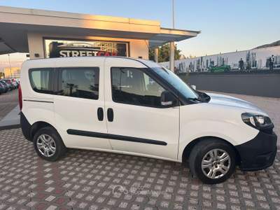 Fiat Doblò PC Combi N1 multispazio combi professional Bianco usata Sant'Anastasia