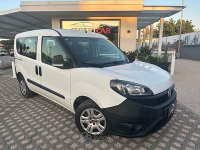 Fiat Doblò PC Combi N1 multispazio combi professional Bianco usata Sant'Anastasia