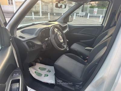 Fiat Doblò PC Combi N1 multispazio combi professional Bianco usata Sant'Anastasia