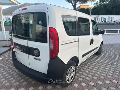 Fiat Doblò PC Combi N1 multispazio combi professional Bianco usata Sant'Anastasia