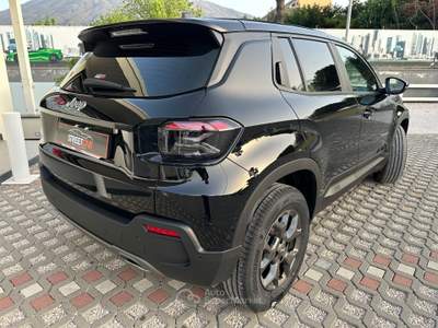 Jeep Avenger 100 CV MHEV Longitude automatica Nero usata Sant'Anastasia