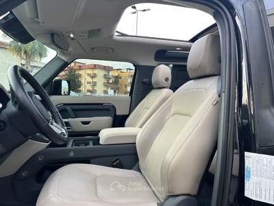 Land Rover Defender 200 CV AWD Auto X-Dynamic HSE Nero usata Sant'Anastasia