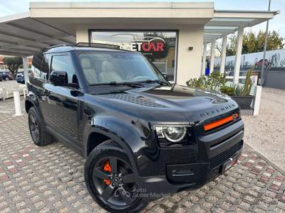 Land Rover Defender 200 CV AWD Auto X-Dynamic HSE Nero usata Sant'Anastasia