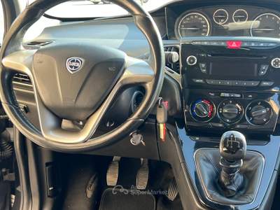 Lancia Ypsilon LANCIA YPSILON 1.2 GOLD /GPL usata Venafro