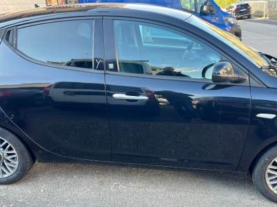 Lancia Ypsilon LANCIA YPSILON 1.2 GOLD /GPL usata Venafro