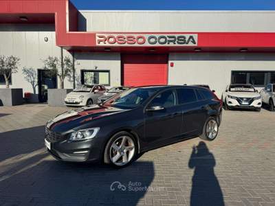 Volvo V60 2.0 d3 Summum geartronic UNIPRO Nero usata San Felice sul Panaro