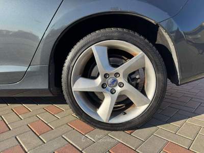 Volvo V60 2.0 d3 Summum geartronic UNIPRO Nero usata San Felice sul Panaro