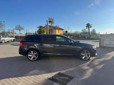 Volvo V60 2.0 d3 Summum geartronic UNIPRO Nero usata San Felice sul Panaro