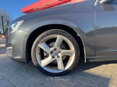 Volvo V60 2.0 d3 Summum geartronic UNIPRO Nero usata San Felice sul Panaro