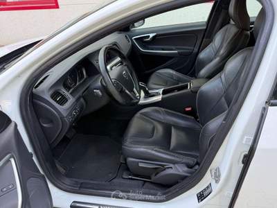 Volvo V60 V60 D2 Geartronic Business N1 Bianco usata Vigarano Mainarda