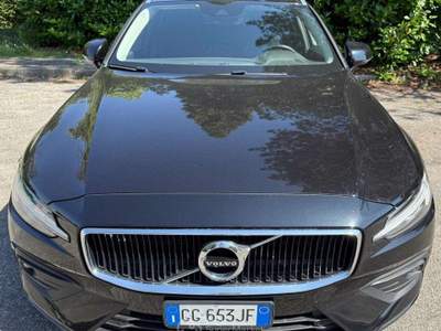 Volvo V60 B4 (d) Geartronic Momentum Business Pro Nero usata Vigarano Mainarda