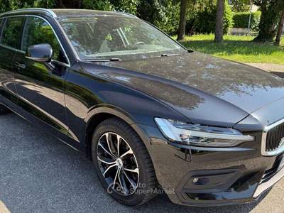 Volvo V60 B4 (d) Geartronic Momentum Business Pro Nero usata Vigarano Mainarda