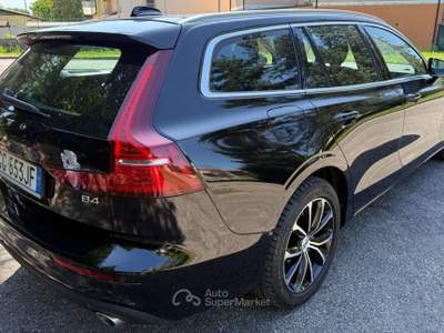 Volvo V60 B4 (d) Geartronic Momentum Business Pro Nero usata Vigarano Mainarda
