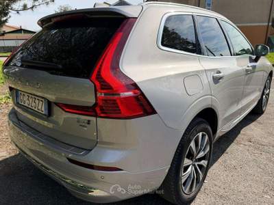 Volvo XC60 XC60 B4 (d) AWD Geartronic Inscription Lilla usata Vigarano Mainarda