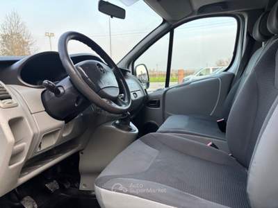 Opel Vivaro Unico proprietario,  KM.  CERTIFICATI   9  posti Bianco usata Cartura