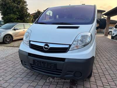 Opel Vivaro Unico proprietario,  KM.  CERTIFICATI   9  posti Bianco usata Cartura