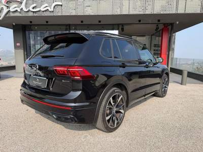 Volkswagen Tiguan 2.0 TDI 200 CV SCR DSG 4MOTION R-Line Nero usata BORGO MAGGIORE SAN MARINO