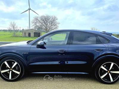Porsche Cayenne Coupè Facelift 3.0 E-HYBRID 470cv IPERFULL-UFFICIALE ITALIA Blu/Azzurro usata Altamura