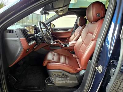 Porsche Cayenne Coupè Facelift 3.0 E-HYBRID 470cv IPERFULL-UFFICIALE ITALIA Blu/Azzurro usata Altamura