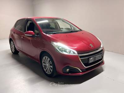 Peugeot 208 PureTech 82 5 porte Allure Rosso usata CASALE MONFERRATO