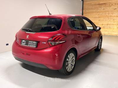 Peugeot 208 PureTech 82 5 porte Allure Rosso usata CASALE MONFERRATO