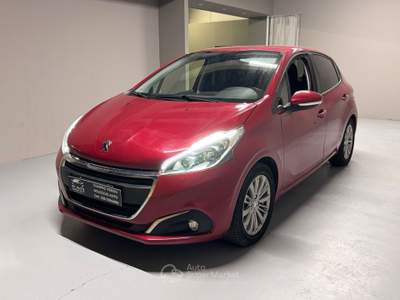Peugeot 208 PureTech 82 5 porte Allure Rosso usata CASALE MONFERRATO