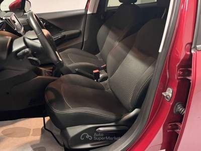 Peugeot 208 PureTech 82 5 porte Allure Rosso usata CASALE MONFERRATO