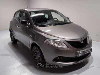 Lancia Ypsilon 5 porte S&S Hybrid Ecochic Gold Grigio usata CASALE MONFERRATO