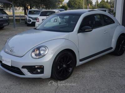 Volkswagen Maggiolino 2.0 TDI Design BlueMotion Technology 110CV Bianco usata Gorlago