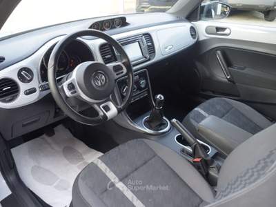 Volkswagen Maggiolino 2.0 TDI Design BlueMotion Technology 110CV Bianco usata Gorlago