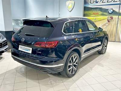 Volkswagen Touareg 3.0 V6 tsi eh Elegance tiptronic Blu/Azzurro usata Palermo